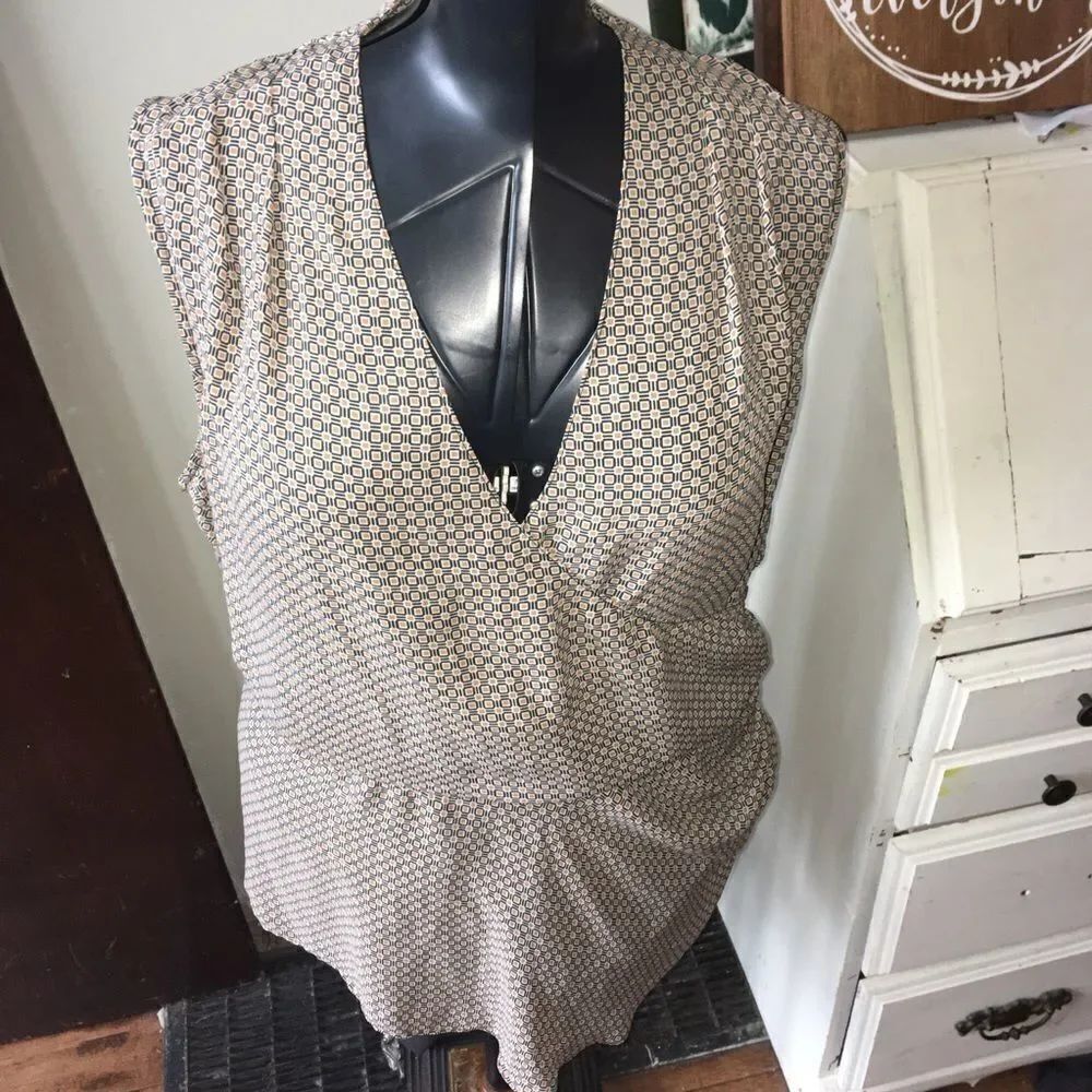 Stitchfix Chelsea28 XL sleeveless lightweight blouse